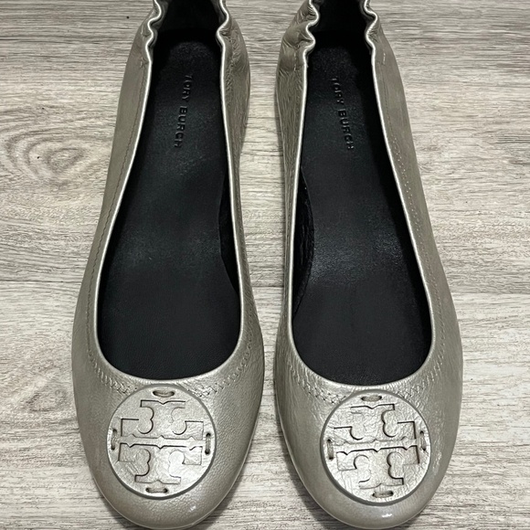 NEW Tory Burch Minnie Travel Ballet Flats 8 Silvery Pearl Light Grey - Picture 1 of 5